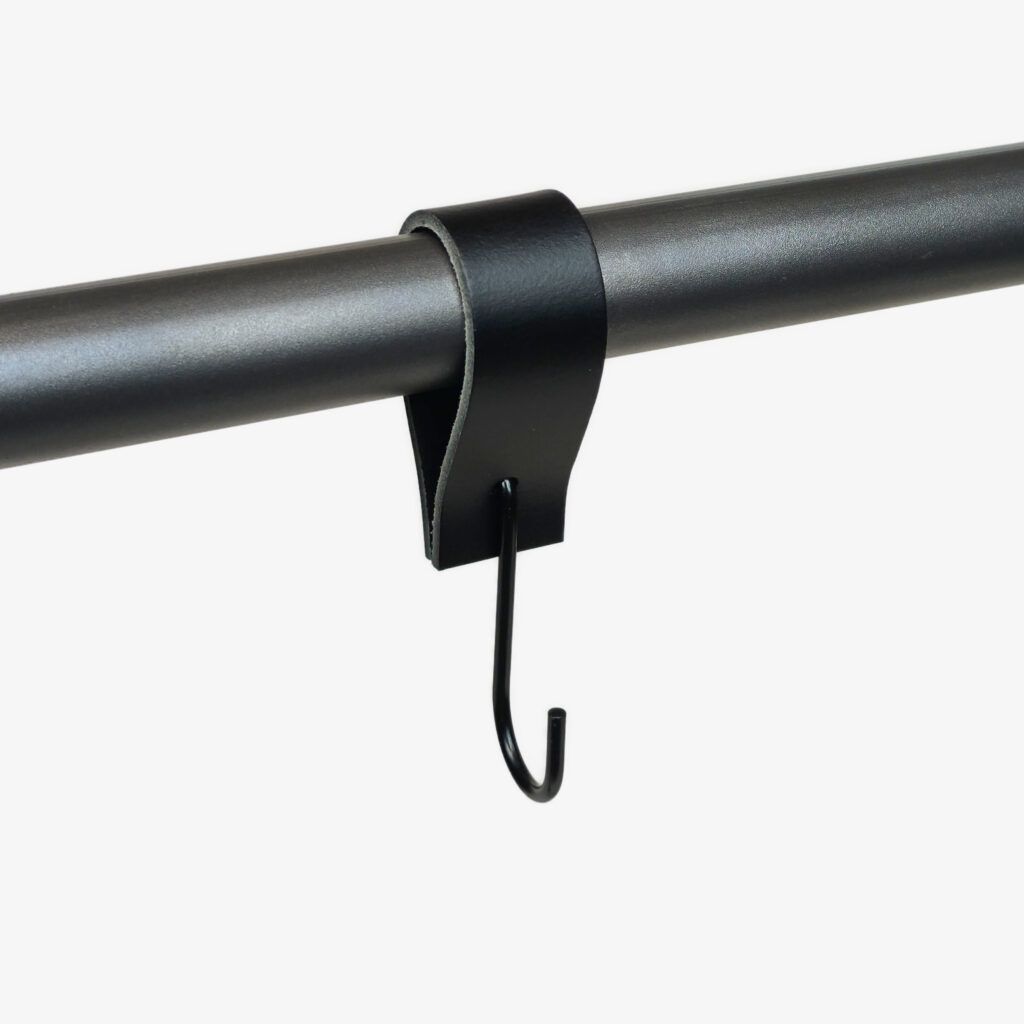 Garderobenhaken Schwarz Gerade aus mattem Leder - MCFA0070125L2W0