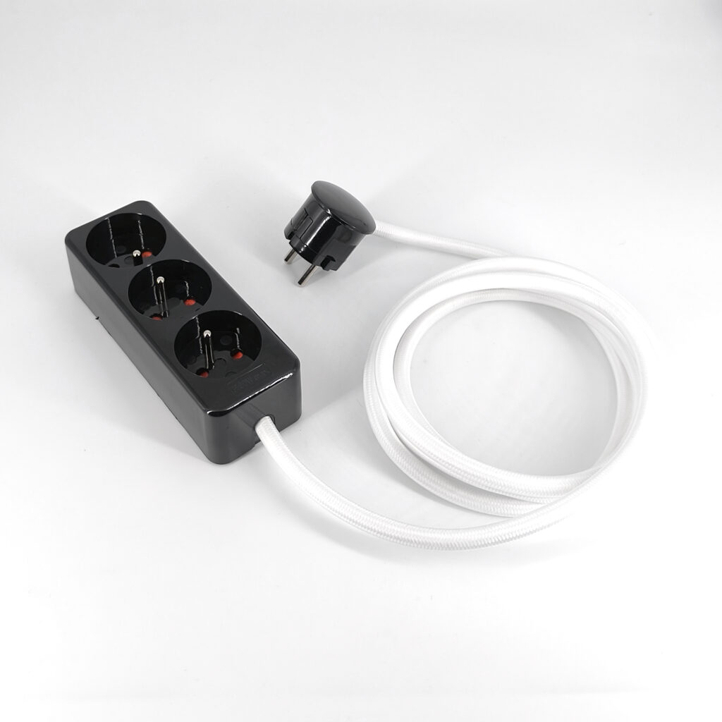 Multiprise Vintage Noir Câble Blanc Textile Française et Belge &ndash; MCFE2010002T2