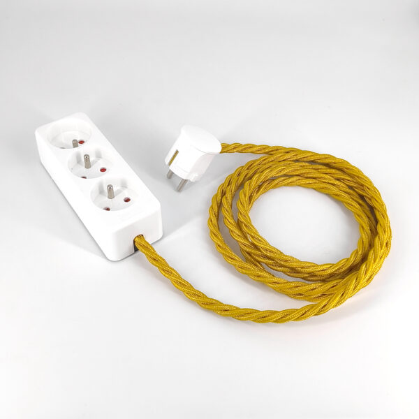 Multiprise Déco Blanc Française et Belge Avec Câble Torsadé Jaune Or Dekorative Steckdosenleiste in Weiß mit goldgelbem, gedrehtem Kabel, mit französischen und belgischen Steckdosen – MCFE2011230T2